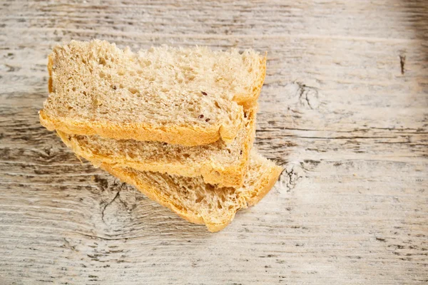 Hemlagad skivat bröd — Stockfoto