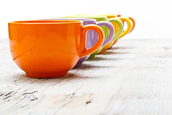 Rij voor kleur thee cups — Stockfoto