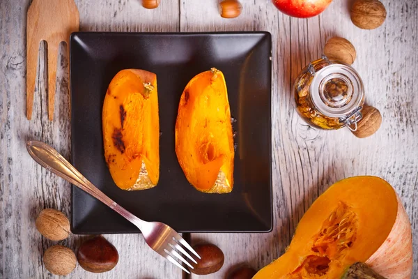 Baked pumpkin slices — Stock Photo, Image