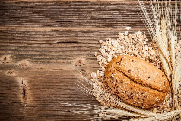 Ekmek rulo ve hava weath — Stok fotoğraf