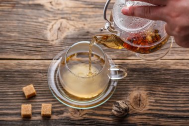 çiçekli çay