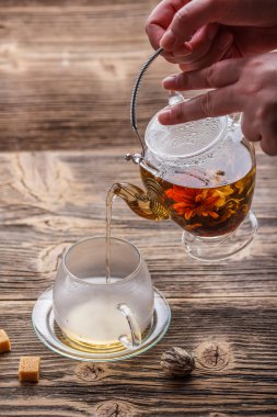 çiçekli çay