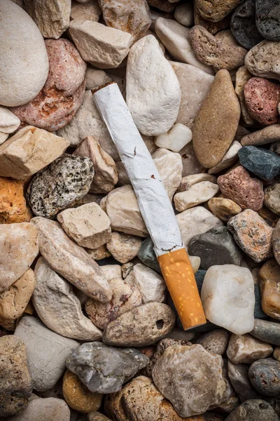 Dropped cigarette — Stock Photo, Image