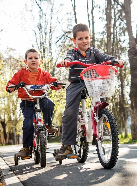 Boys with bike — Stock Photo, Image