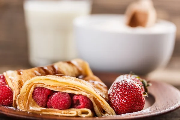 Pancake con frutta — Foto Stock