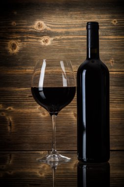 cam şarap şişeleri