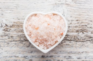 Himalaya pembe tuzu