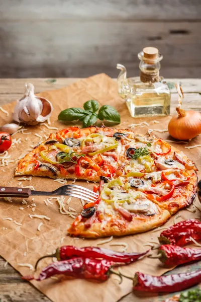 Домашнє піцу — стокове фото