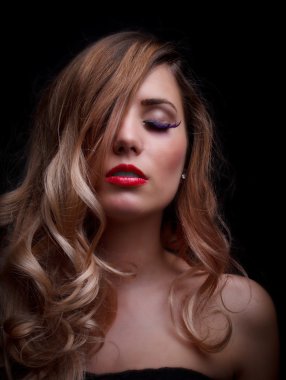 Genç bir kadının portresi