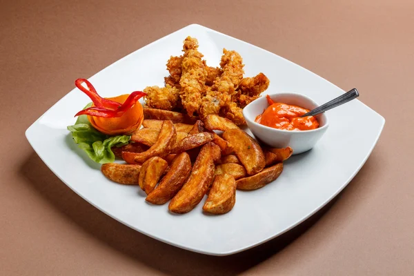 Tiras de pollo crujiente — Foto de Stock