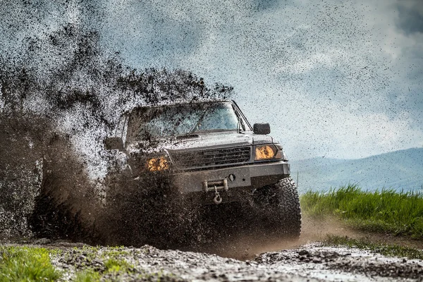 Coche todoterreno —  Fotos de Stock