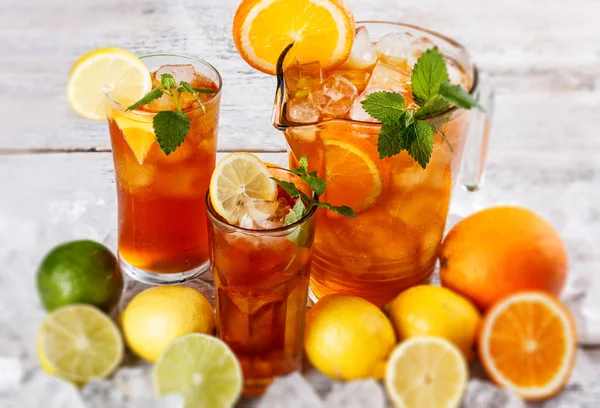 Glass of ice tea — Stock Photo, Image