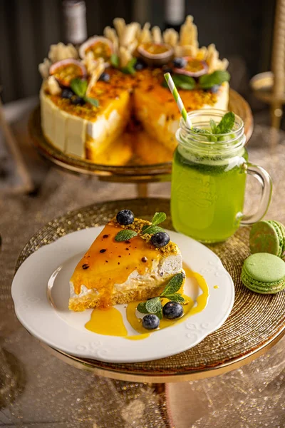 Passion Fruit Cheesecake Dessert Tropical Flavor White Plate Served Mint — Foto Stock