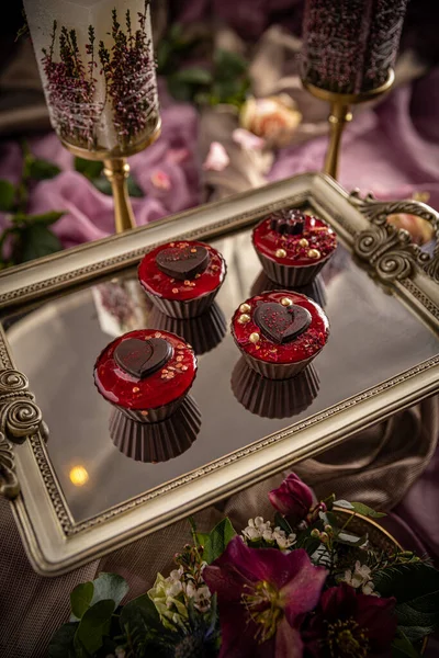 Mini Caramelos Cupcake Chocolate Con Relleno Crema Bayas — Foto de Stock