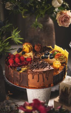 Tatmak için tatlı. Yedi farklı parça kek, natürmort.