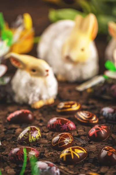 Barevná Ručně Dělaná Čokoládová Velikonoční Vejce Tradiční Velikonoční Sladkosti — Stock fotografie