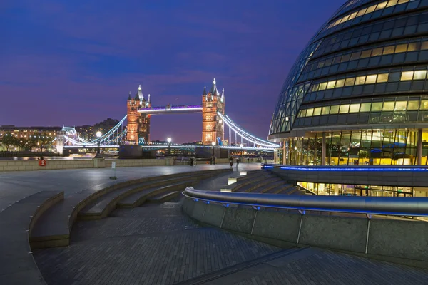 London City Hall and Tower Bridge — Stock Photo, Image