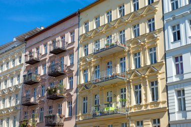 berlin güzel restore edilmiş evlerde