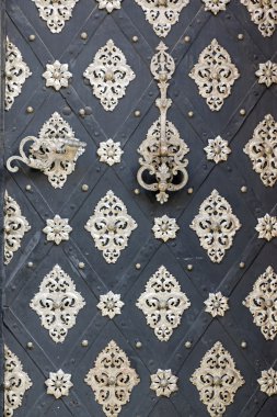 Gümüş ornated eski kapı