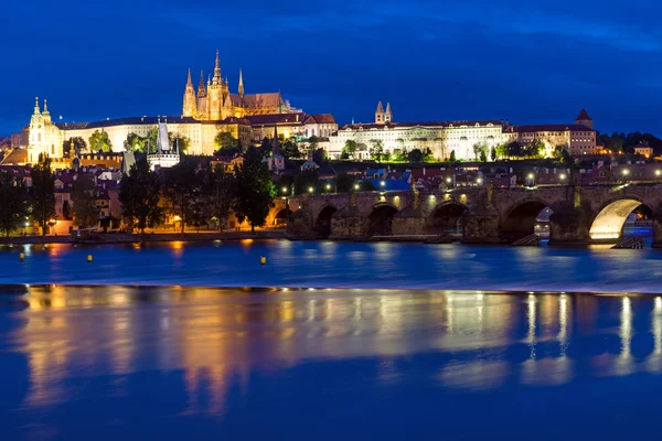 Charles Bridge and Castle in Prague — Stock Photo, Image