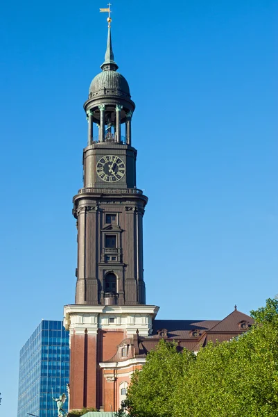 Kyrkan st. michael i hamburg — Stockfoto