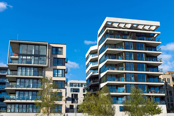 Duas modernas casas de apartamentos — Fotografia de Stock