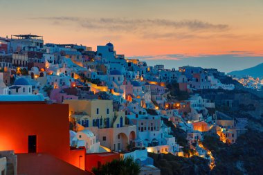 oia, santorini üzerinde gündoğumu