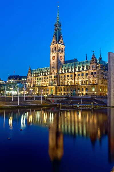 Het stadhuis van hamburg — Stockfoto