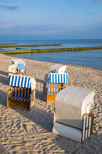 Krzesła plaży nad Morzem Bałtyckim — Zdjęcie stockowe