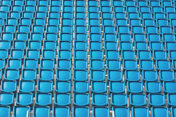 Sièges bleus d'un stade — Photo