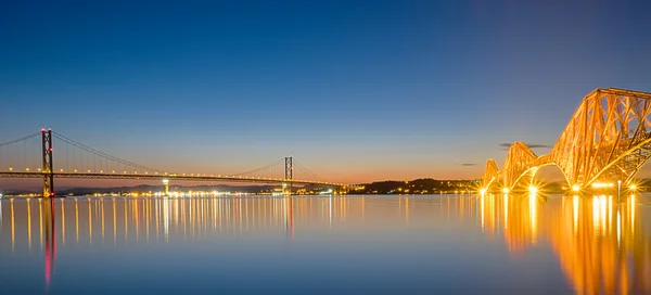 Deux ponts sur le Firth of Forth — Photo