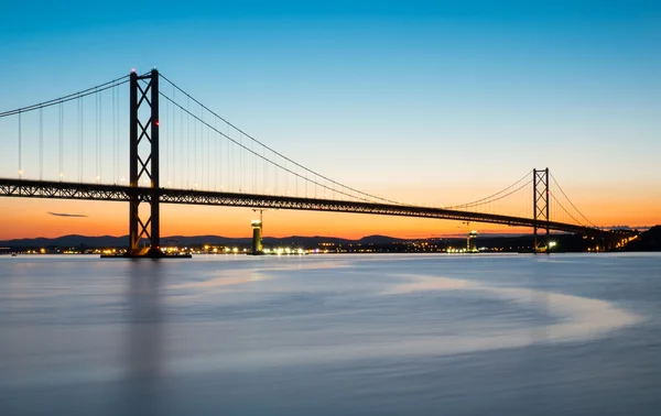 The Forth road bridge after sunset — Stock Photo, Image