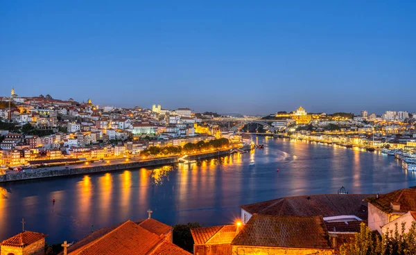 Vista Sobre Porto Com Rio Douro Antes Nascer Sol — Fotografia de Stock