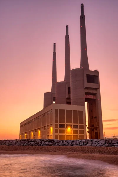 Det Nedlagda Värmekraftverket Sand Adria Nära Barcelona Vid Solnedgången — Stockfoto