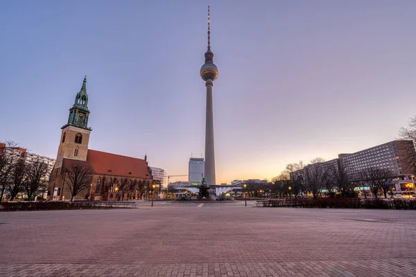 Slavný Alexanderplatz Berlíně Bez Lidí Před Východem Slunce — Stock fotografie