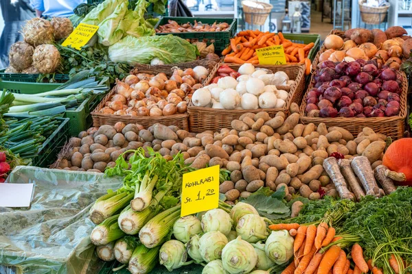 Grand Choix Légumes Frais Dans Une Échoppe Marché — Photo