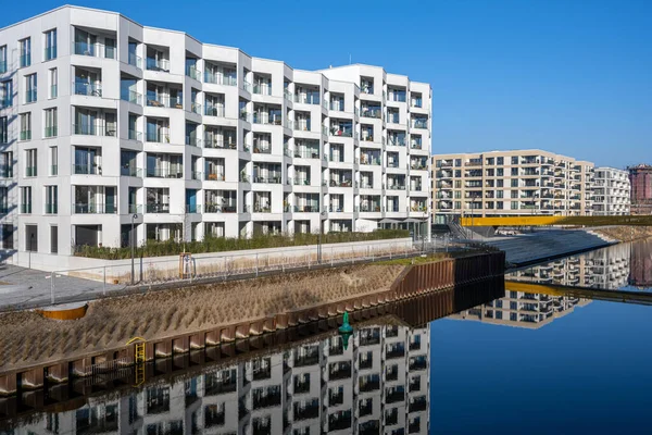 Novos Prédios Apartamentos Beira Mar Vistos Berlim Alemanha — Fotografia de Stock