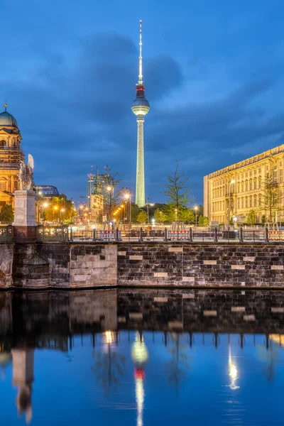 Famous Tower Berlin Cathedral City Palace Night — Φωτογραφία Αρχείου
