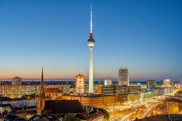 Famous Tower Downtown Berlin Night — ストック写真