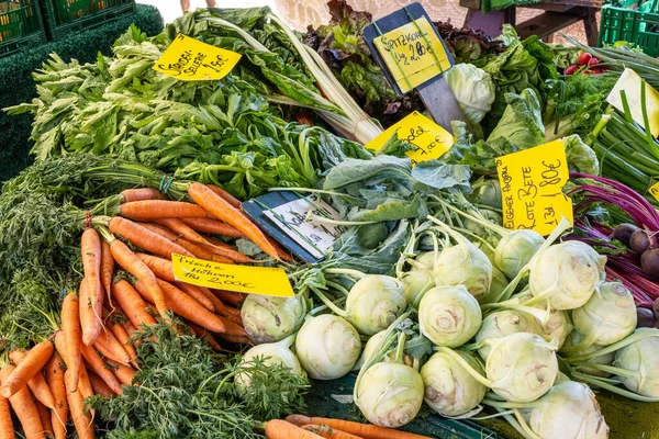 Kohlrabi Carrots Other Vegetables Sale Market — ストック写真