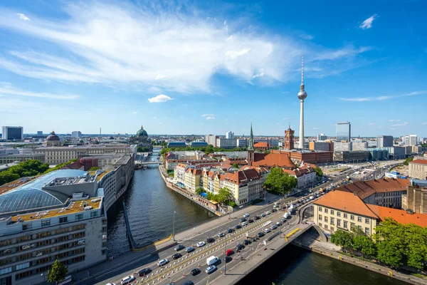 Center Berlin Iconic Tower Sunny Day — Stock fotografie