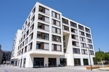 Berlin, Almanya 'da modern lüks çok aile apartmanı görüldü.