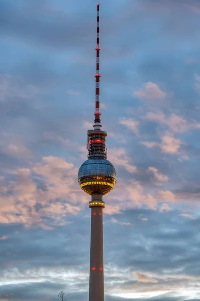 Famosa Torre Televisão Berlim Amanhecer — Fotografia de Stock