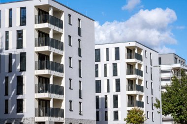 Berlin, Almanya 'da bir kalkınma bölgesinde yeni apartmanlar