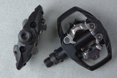 Bicycle clipless pedals clipart
