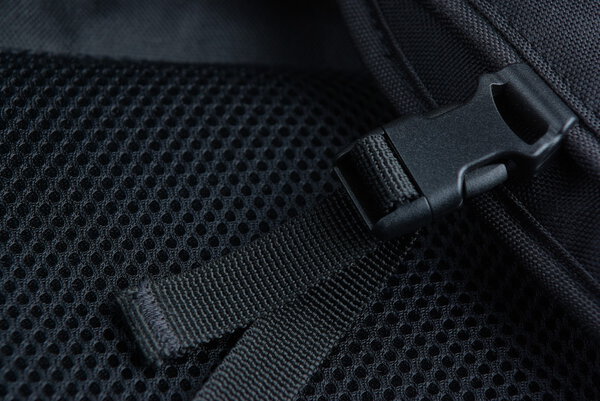 Чёрная пластиковая пряжка
