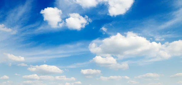 Небо, покрытое облаками — стоковое фото