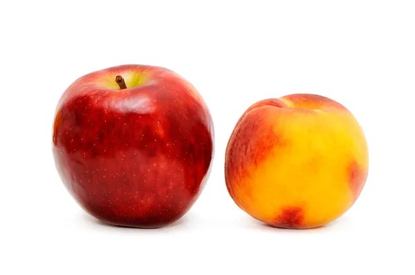 Apple and peach — Stockfoto