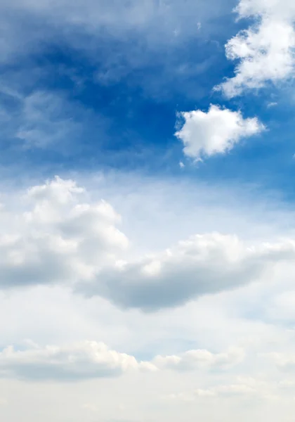 Nuvens no céu — Fotografia de Stock