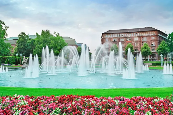 Beautiful fountain in the center of Mannheim Germany — Stock Photo, Image